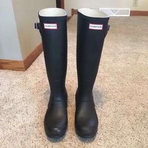 Hunter Matte Tall Black Boots